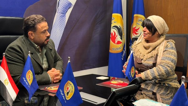 تكريم المعلمة المعتدي عليها