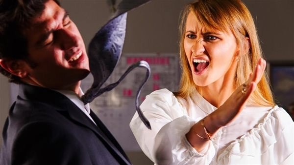 السيدات يضربن الأزواج