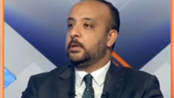  الكاتب الصحفي أحمد حمدي 