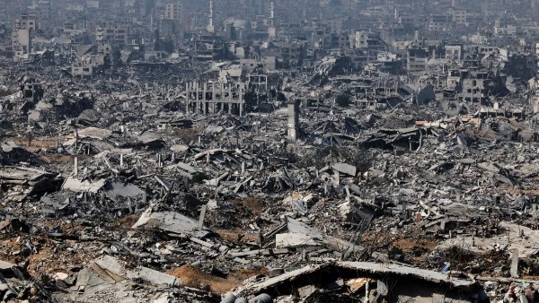 غارات للاحتلال وقصف مدفعي وراء الخط الأصفر شرقي مدينة خان يونس جنوبي قطاع غزة غارات للاحتلال وقصف مدفعي وراء الخط الأصفر شرقي مدينة خان يونس جنوبي قطاع غزة