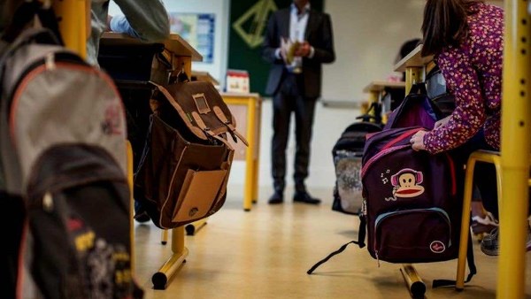 أزمة أخلاقية تهدد التلميذات 