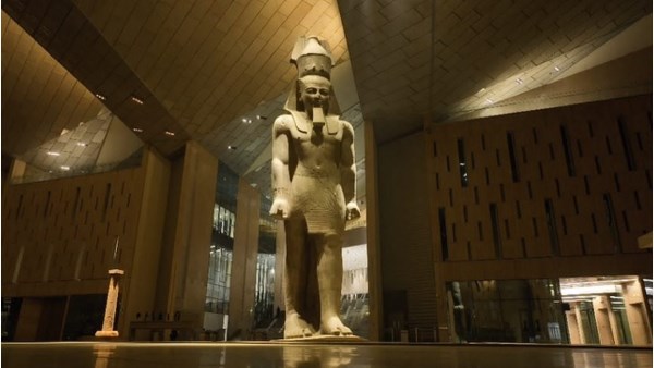 مهرجان القاهرة السينمائي يهنئ مصر بافتتاح المتحف المصري الكبير