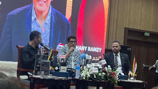 هاني رمزي بندوته فى مهرجان شرم الشيخ للمسرح الشبابي