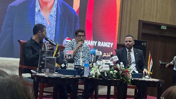 هاني رمزي بندوته فى مهرجان شرم الشيخ للمسرح الشبابي