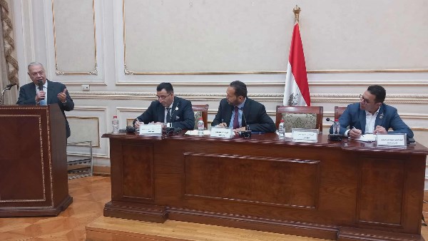 بدء اجتماع لجنة الصناعة بمجلس الشيوخ لمناقشة خطة عمل اللجنة