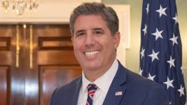 وزير الخارجية الأمريكي لشؤون الإدارة والموارد مايكل ريجاس