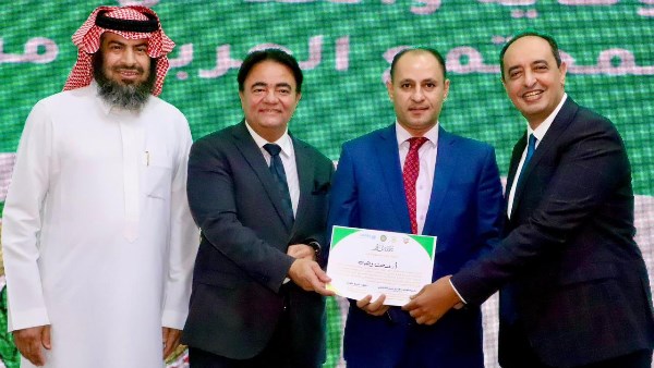 تكريم مدحت وهبة