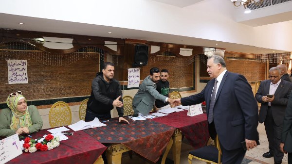 نقيب المحامين