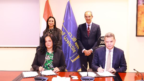 وزيرا التضامن والاتصالات