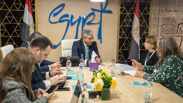 وزير السياحة والآثار 