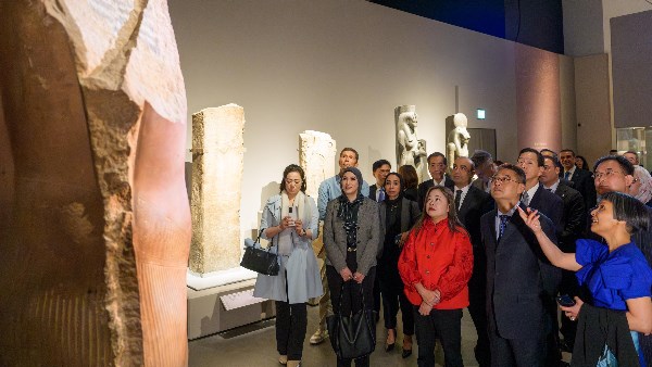 افتتاح معرض افتتاح معرض