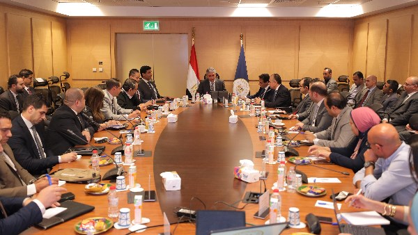 وزير السياحة والآثار 