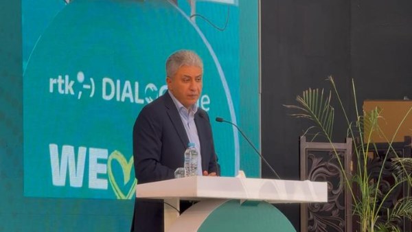 وزير السياحة والآثار 