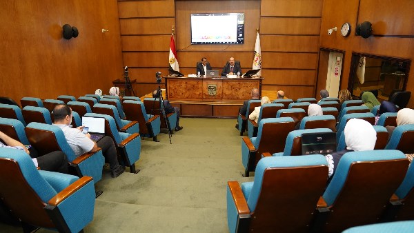 جانب من الجلسة 