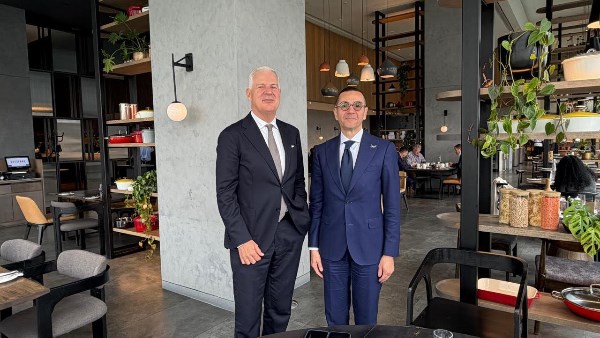 وزير الاستثمار  يلتقى رئيس الغرفة التجارية الدولية