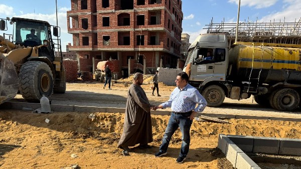 رئيس جهاز القاهرة الجديدة يتفقد أحياء بيت الوطن