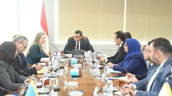 وزير الإسكان 