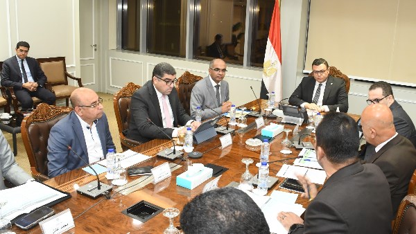 مشروعات تنفيذ المناطق الصناعية 