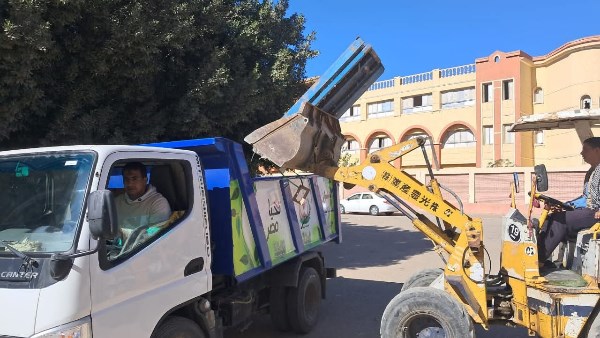 جانب من حملة إزالة الإشغالات بمدينة بدر