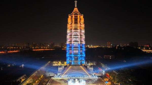 إضاءة البرج