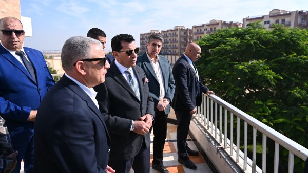 وزير الرياضة مع محافظ الاسماعيلية