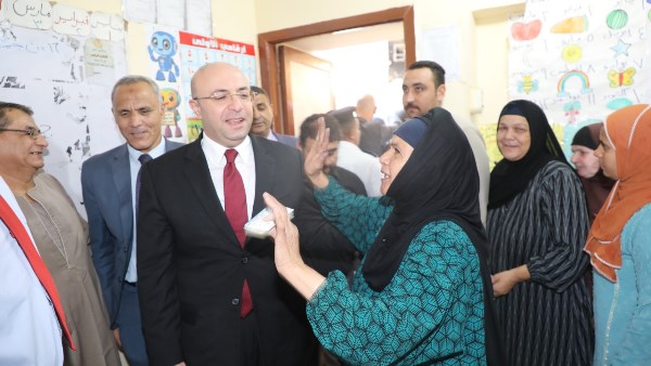 محافظ بني سويف يتابع انتظام أعمال التصويت في أول أيام انتخابات مجلس النواب 2025