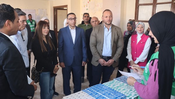 معاون محافظ بني سويف يتفقد القافلة العلاجية المجانية لأمراض العيون بقرية هليه معاون محافظ بني سويف يتفقد القافلة العلاجية المجانية لأمراض العيون بقرية هليه