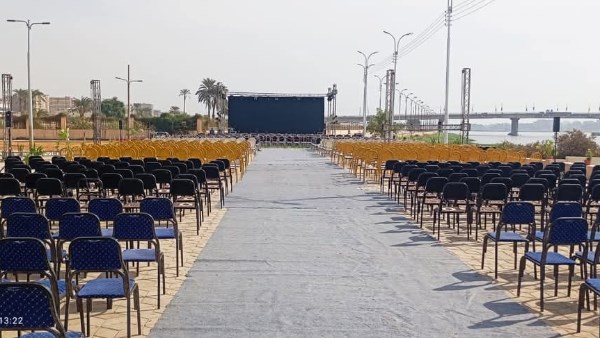 شاشات عرض عملاقة  شاشات عرض عملاقة