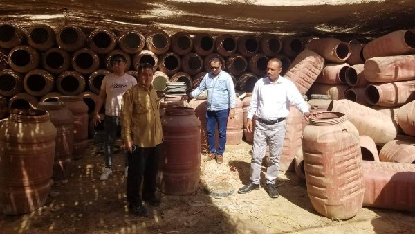 ضبط مصنع مخللات بدون ترخيص 