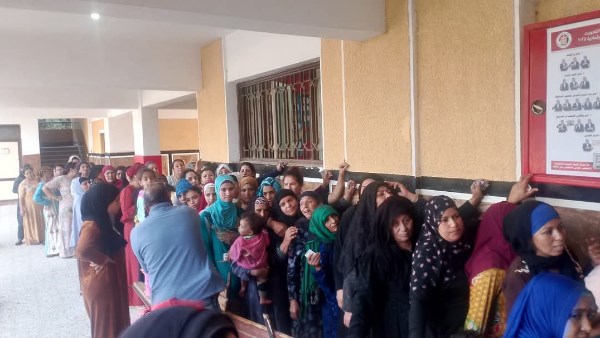 إقبال كبير من السيدات 