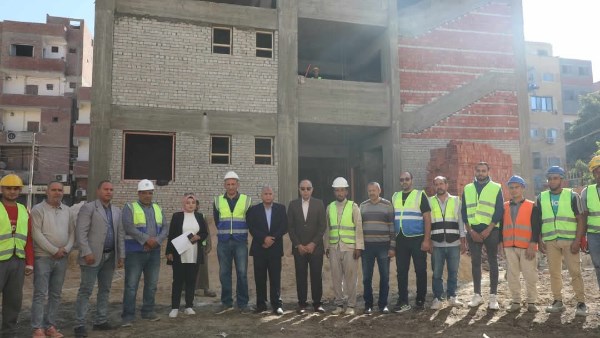 محافظ المنيا يتفقد أعمال احلال وصيانة مدرسة بابوقرقاص