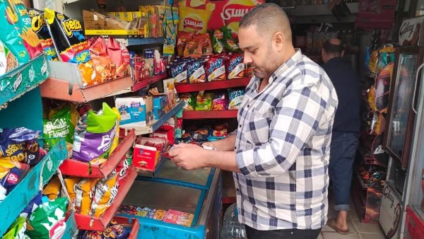 محافظ المنيا: العدوة تستكمل خطة تطوير الطرق وتنهي رصف 3 كيلو مترات من شوارعها