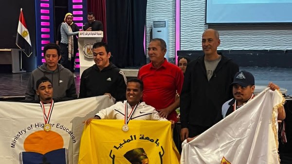 طلاب ذوي الإعاقة بجامعة المنيا