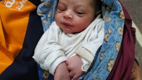 العثور على رضيع 