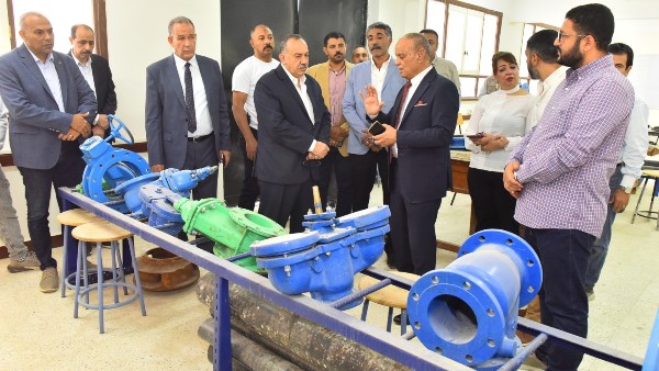 محافظ أسيوط يتفقد المدرسة الفنية لمياه الشرب والصرف الصحي محافظ أسيوط يتفقد المدرسة الفنية لمياه الشرب والصرف الصحي
