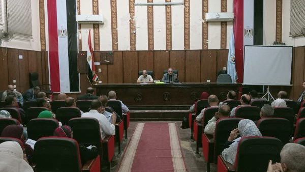 إجتماع وكيل وزارة التربية والتعليم بأسيوط بمديري الإدارة التعليمية 