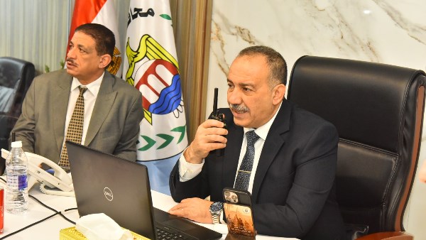 لحظة بلحظة.. محافظ أسيوط يتابع إنتخابات مجلس النواب 2025 من داخل مركز سيطرة الشبكة الوطنية