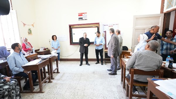 محافظ أسيوط يحضر فعاليات برنامج تدريب مدربي المهارات الأساسية للدعم النفسي وإدارة الفصول للمعلمين