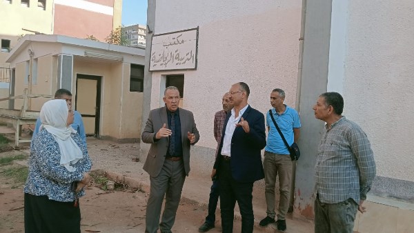 وكيل وزارة التعليم بأسيوط يتابع أعمال تطوير ورفع كفاءة مدرسة التربية الفكرية