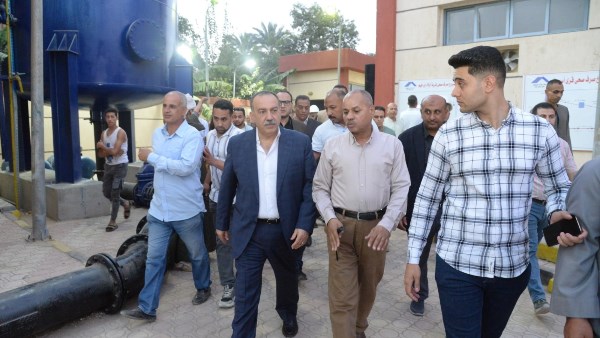  محافظ أسيوط يتفقد التشغيل التجريبي لمحطة صرف صحي قرية أولاد إبراهيم