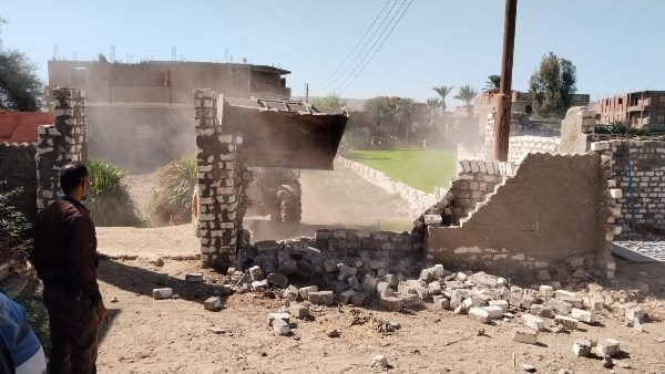 إزالة التعديات بأسيوط 