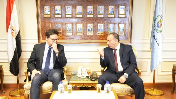 محافظ أسيوط يستقبل وزير الثقافة لبحث تطوير البنية الثقافية ودراسة إنشاء دار للأوبرا بالمحافظة محافظ أسيوط يستقبل وزير الثقافة لبحث تطوير البنية الثقافية ودراسة إنشاء دار للأوبرا بالمحافظة