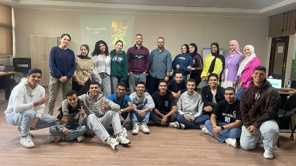 محافظ أسيوط يشيد بفريق 