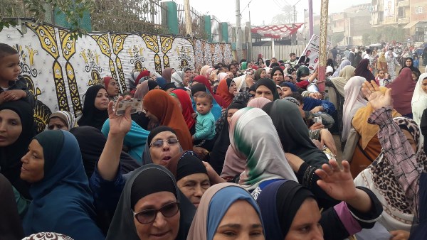 سيدات سوهاج يدلن بأصواتهن بانتخابات النواب