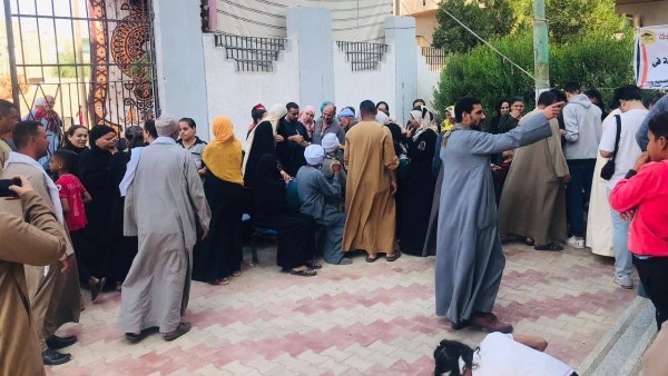 بالزي الصعيدي.. رجال وشباب سوهاج يدلون بأصواتهم في انتخابات النواب بالزي الصعيدي.. رجال وشباب سوهاج يدلون بأصواتهم في انتخابات النواب