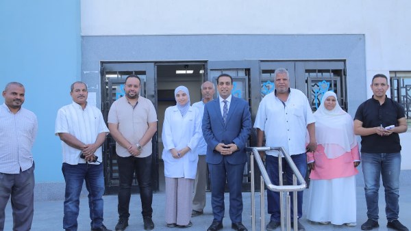 خلال جولة ميدانية.. نائب محافظ قنا يتابع ملفات التقنين والصحة بقوص