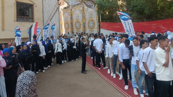 أبناء قنا يتوافدون على307 لجان للمشاركة فى مارثوان انتخابات النواب