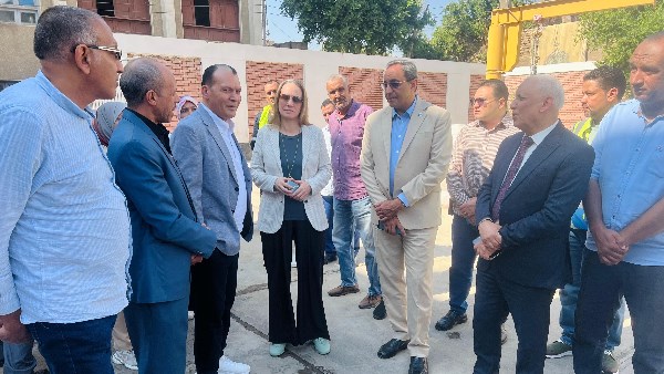 جولة محافظ قنا 