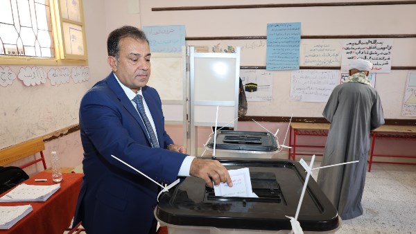 رئيس جامعة قنا 