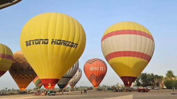 البالون الطائر بالأقصر 